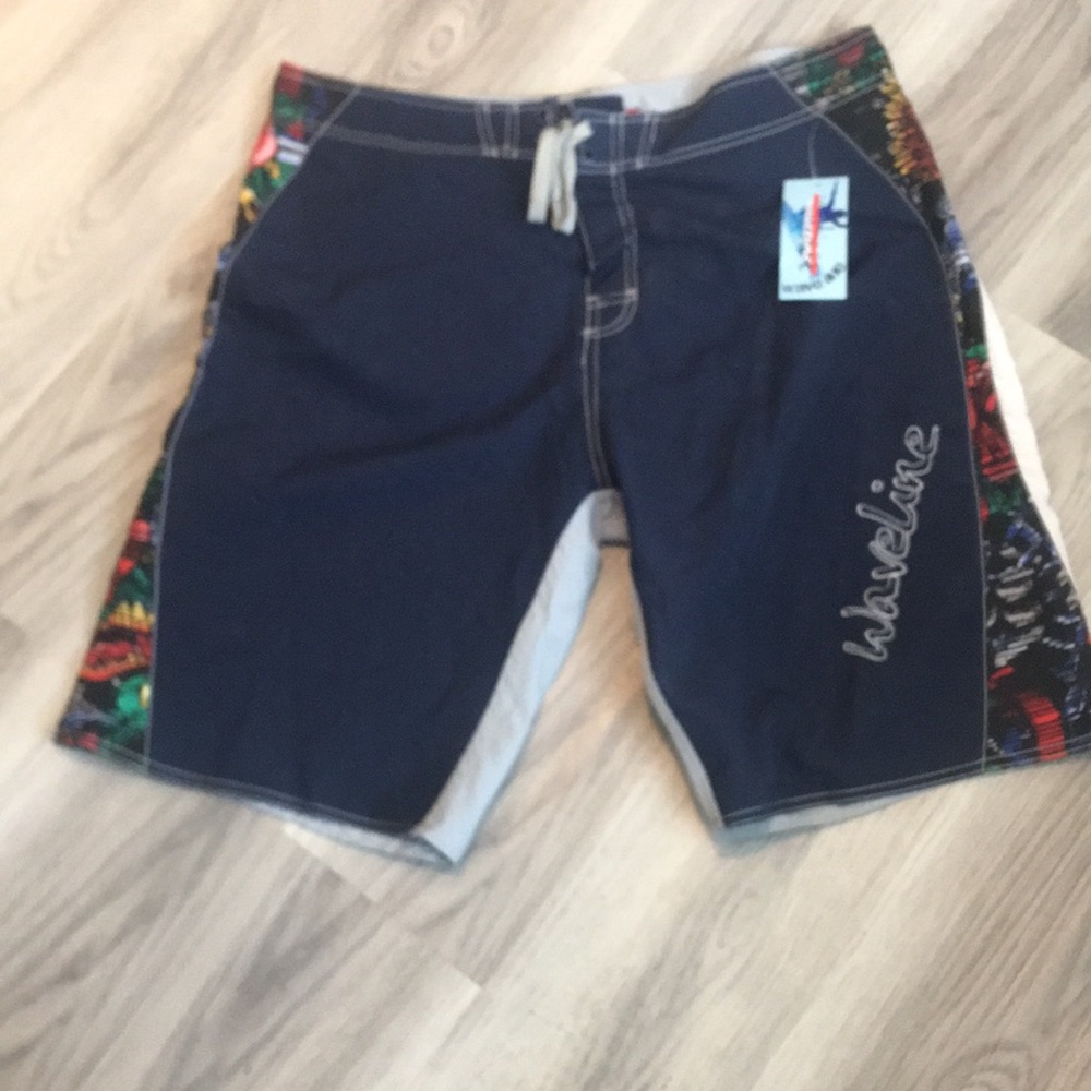 NWT Waveline board shorts Size 38